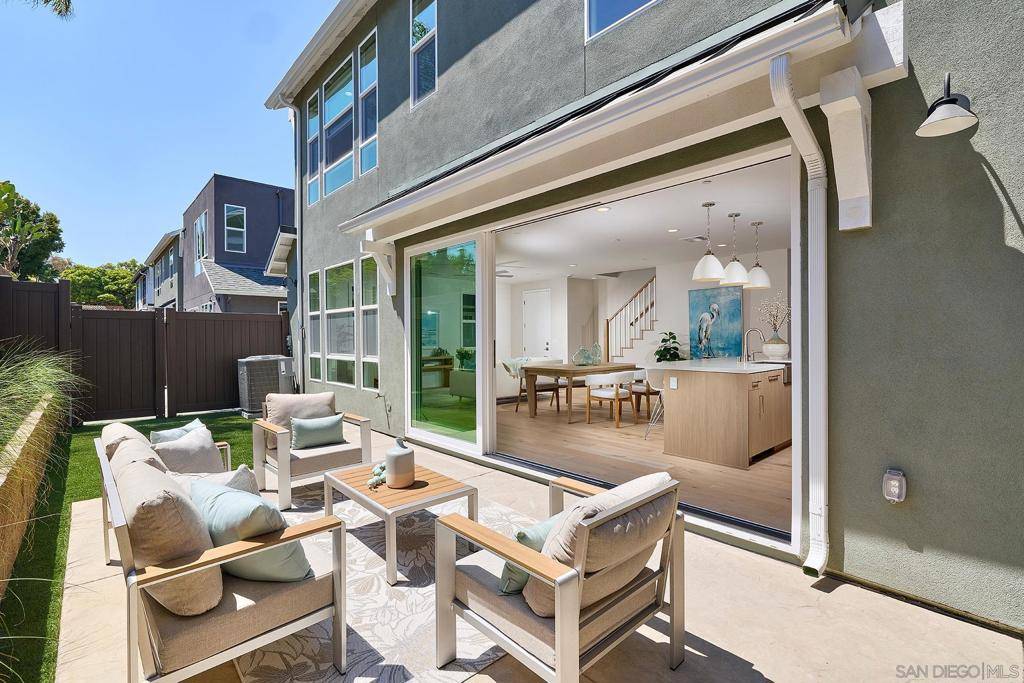 Encinitas, CA 92024,567 N Vulcan Ave