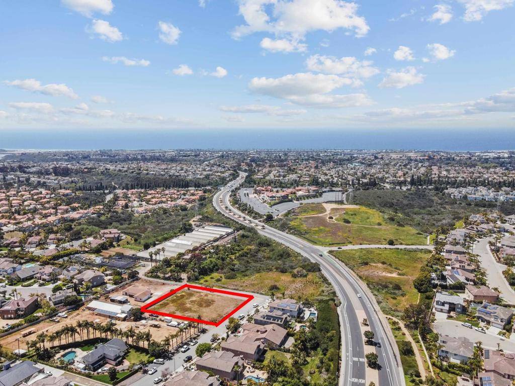 Carlsbad, CA 92011,1587 Triton St