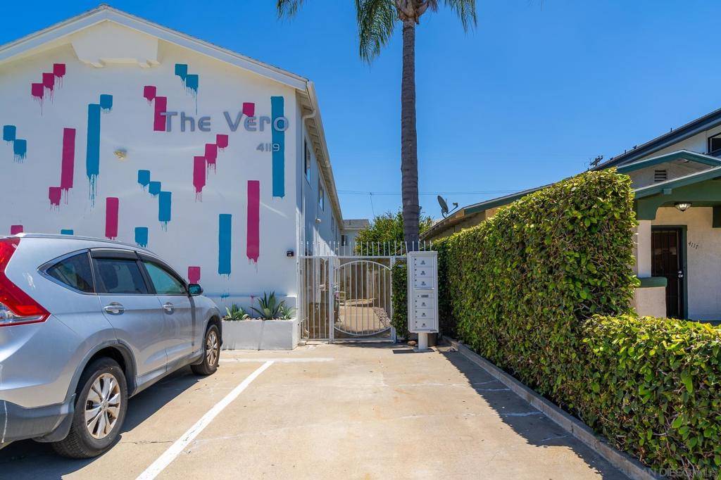 San Diego, CA 92104,4119 Kansas Street