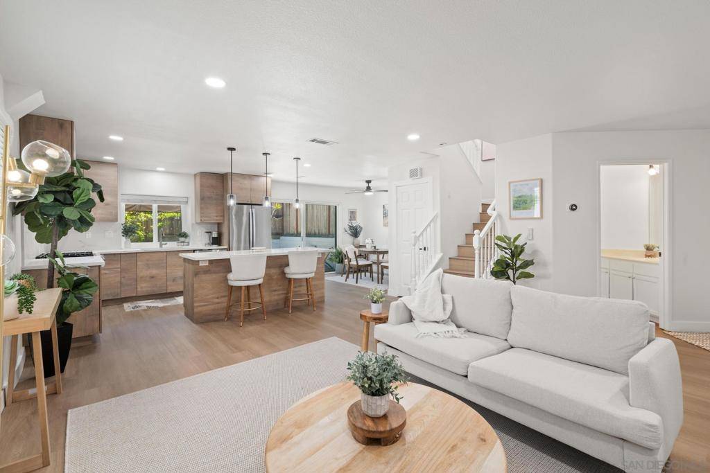 Oceanside, CA 92056,2393 Callecita Way