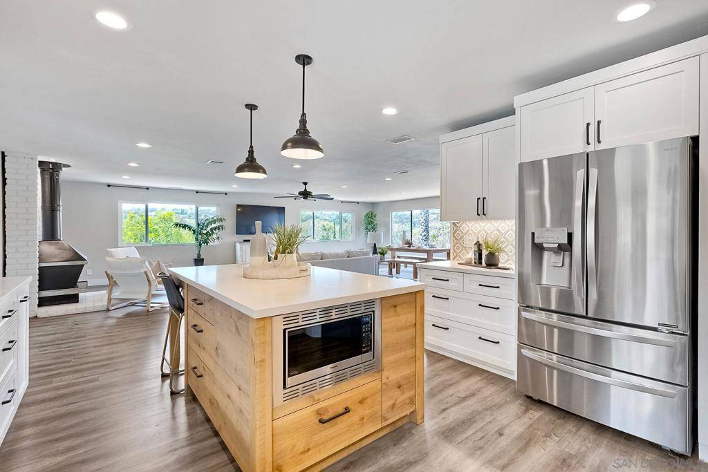 Escondido, CA 92025,20809 Viento Valle