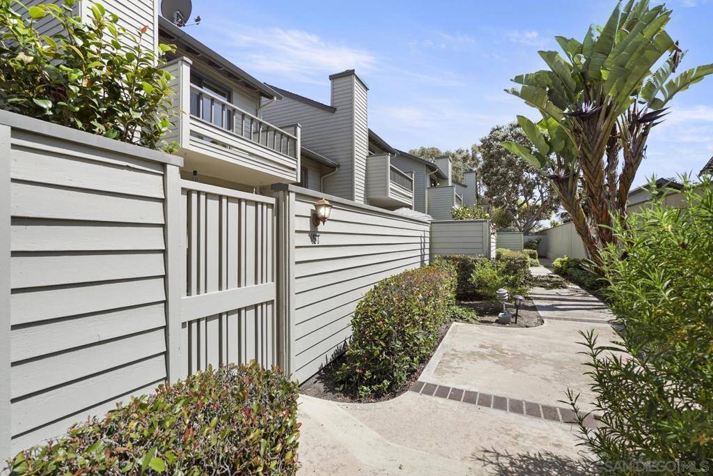 Encinitas, CA 92024,157 Grandview St