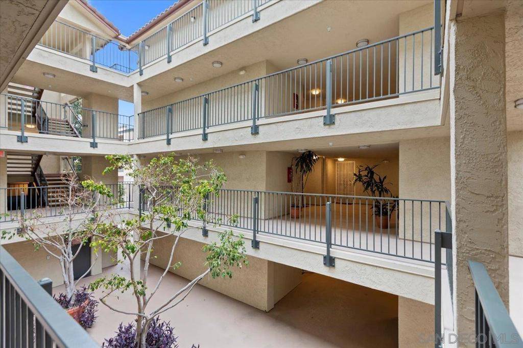 San Diego, CA 92103,3815 Georgia #204