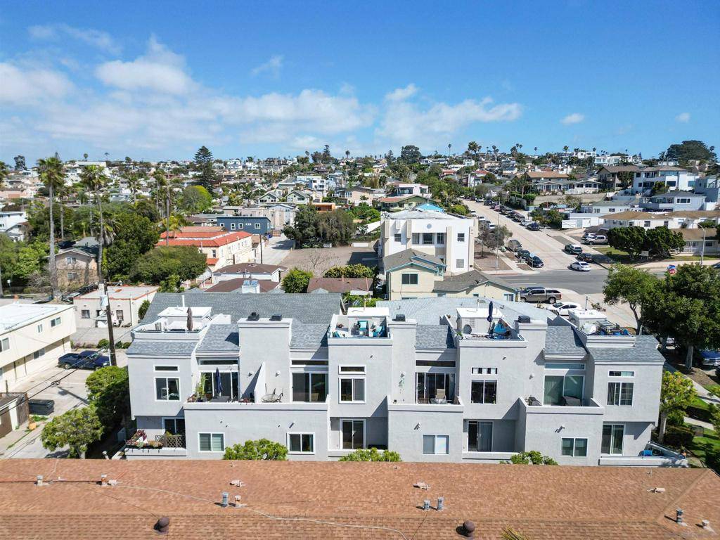 San Diego, CA 92107,4820 Santa Cruz Ave #3