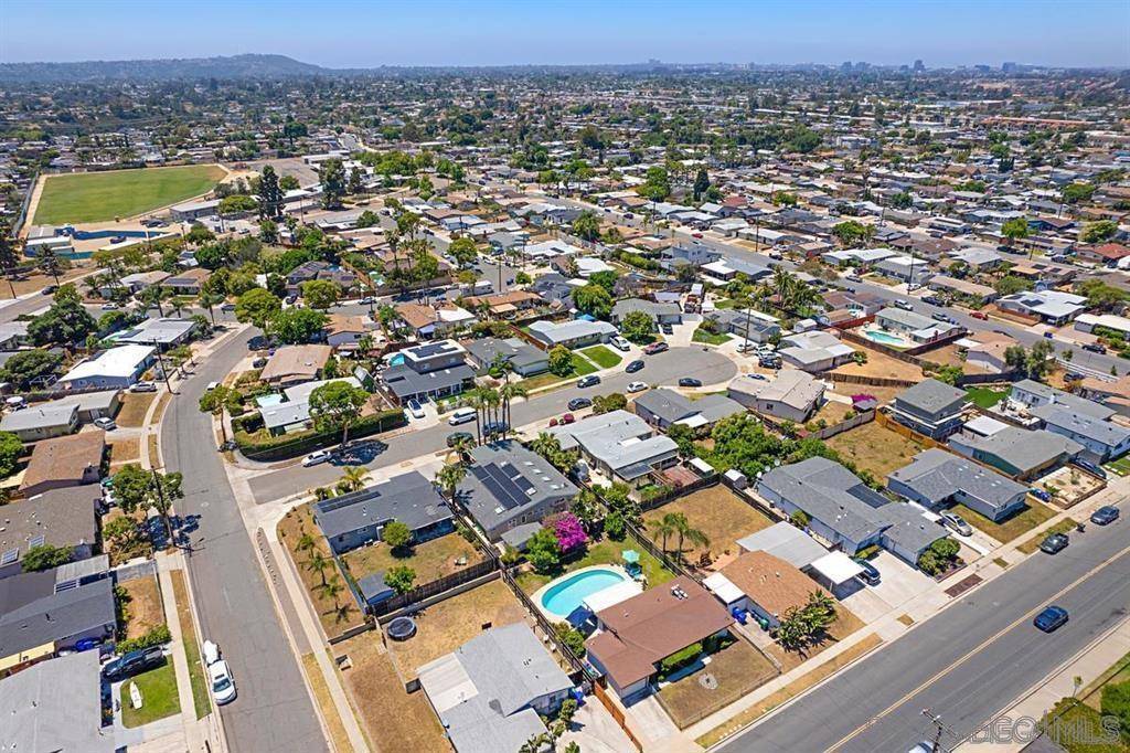 San Diego, CA 92117,4610 Lyric Lane