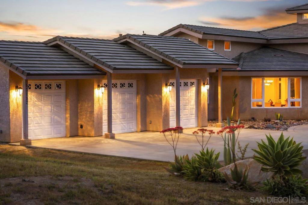 Lakeside, CA 92040,13192 Yerba Valley Way
