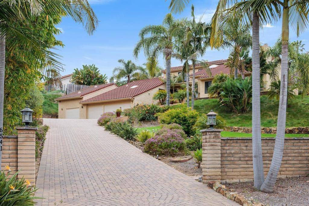 Carlsbad, CA 92009,6541 Vispera Pl