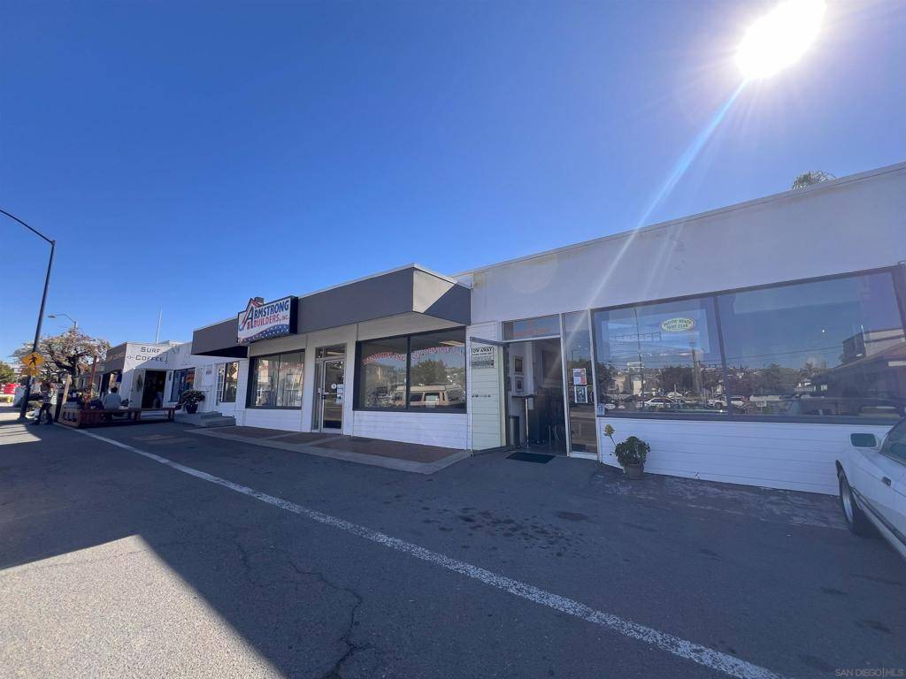 San Diego, CA 92109,751 Turquoise Street