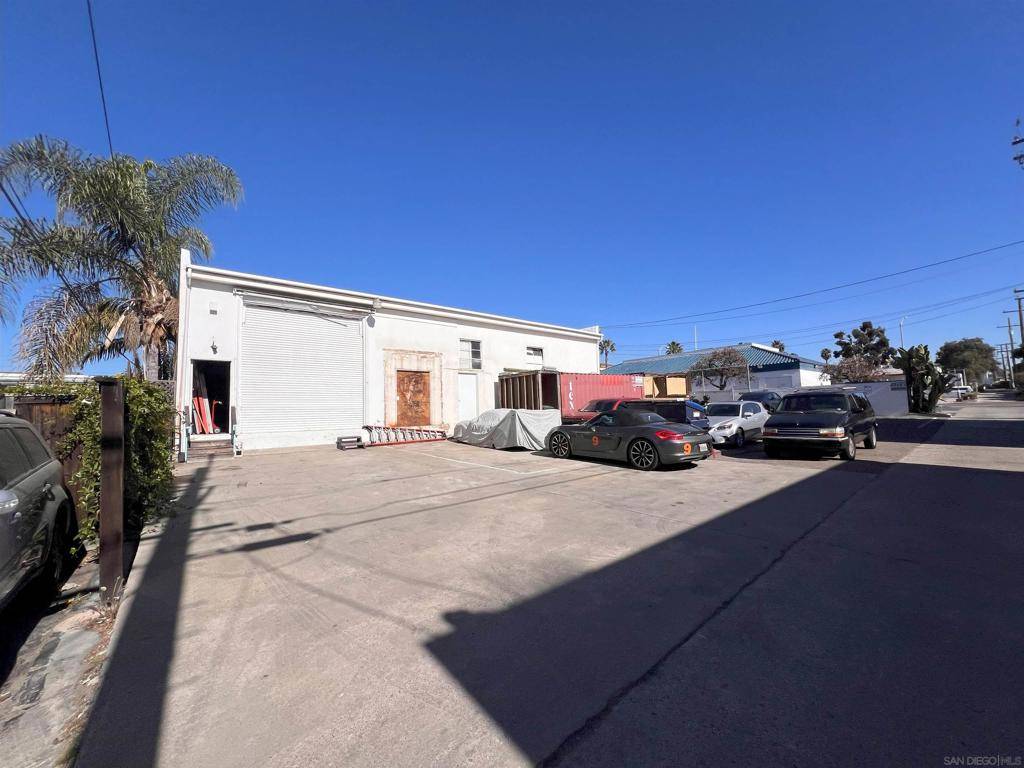 San Diego, CA 92109,751 Turquoise Street