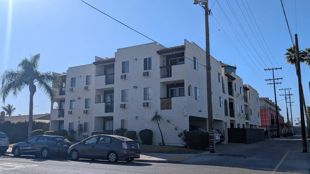 San Diego, CA 92104,4226 Utah St