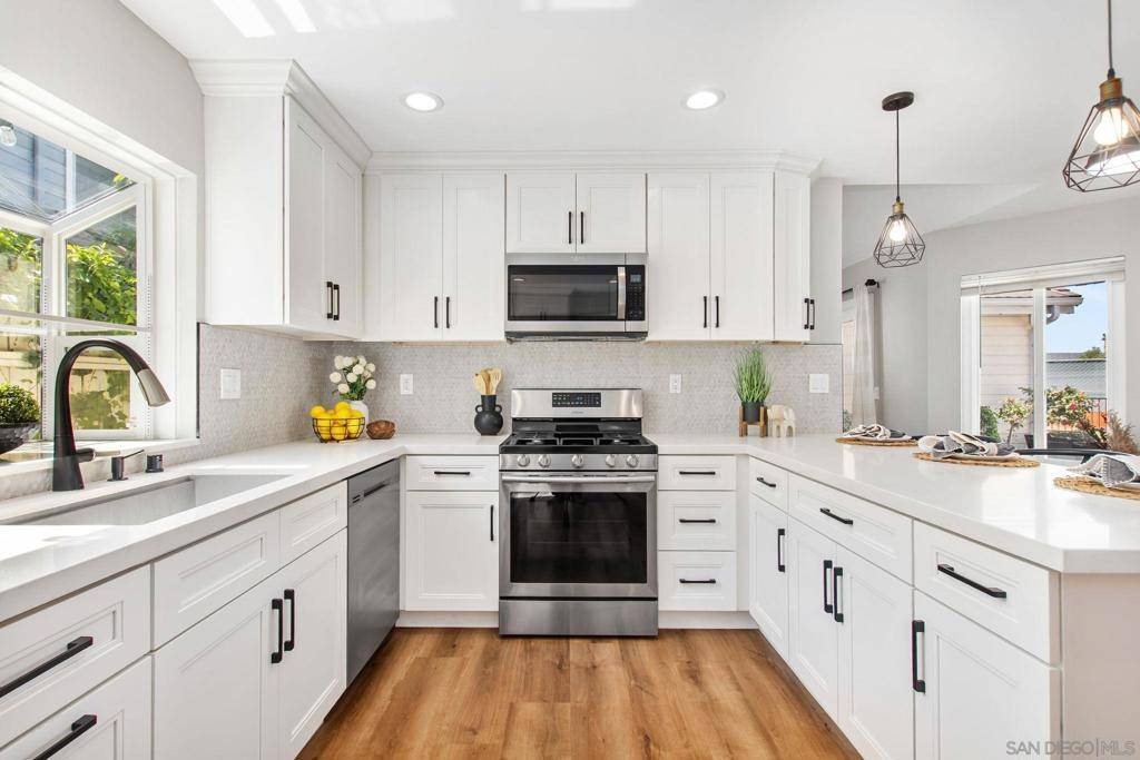 San Diego, CA 92128,10260 Rancho Carmel Dr