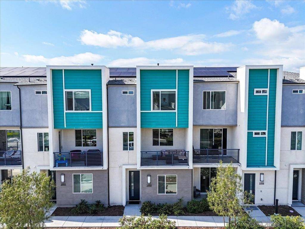 Chula Vista, CA 91915,1993 Strata