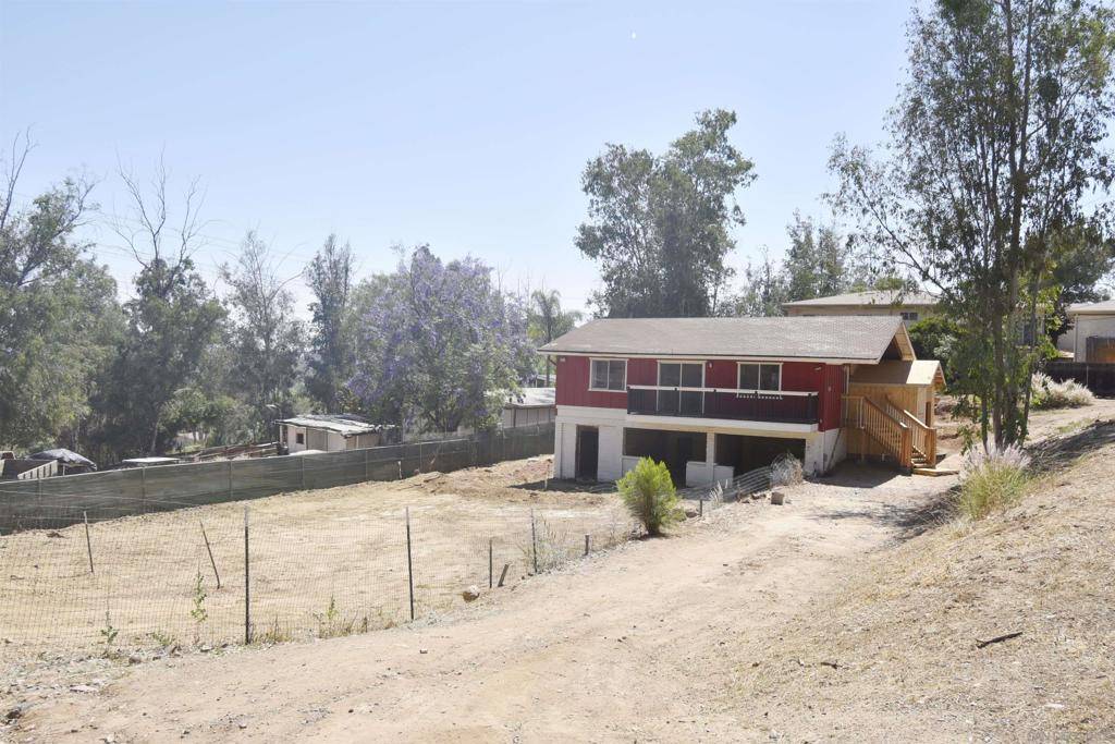 Lakeside, CA 92040,10957 VALLE VISTA ROAD