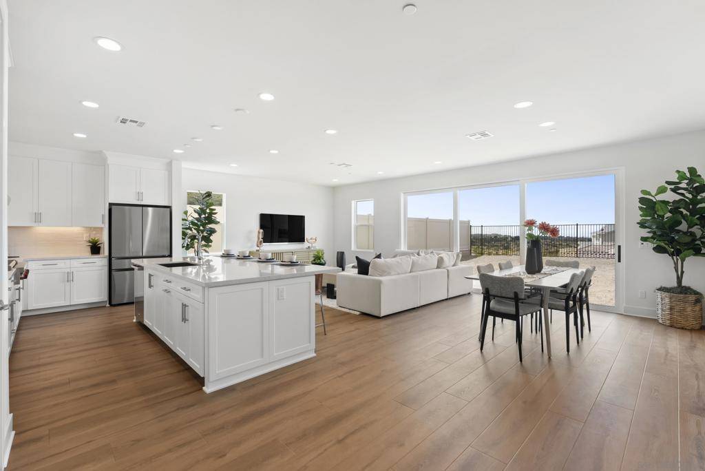 San Marcos, CA 92069,948 Visalia Pl