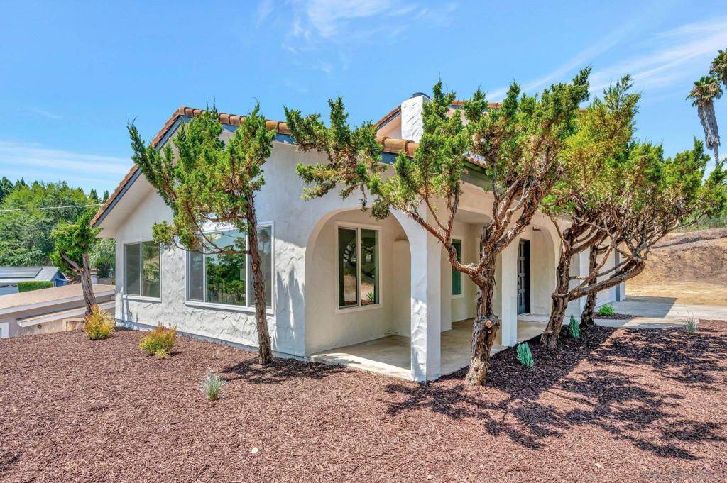 Escondido, CA 92025,2127 Rancho Verde Dr
