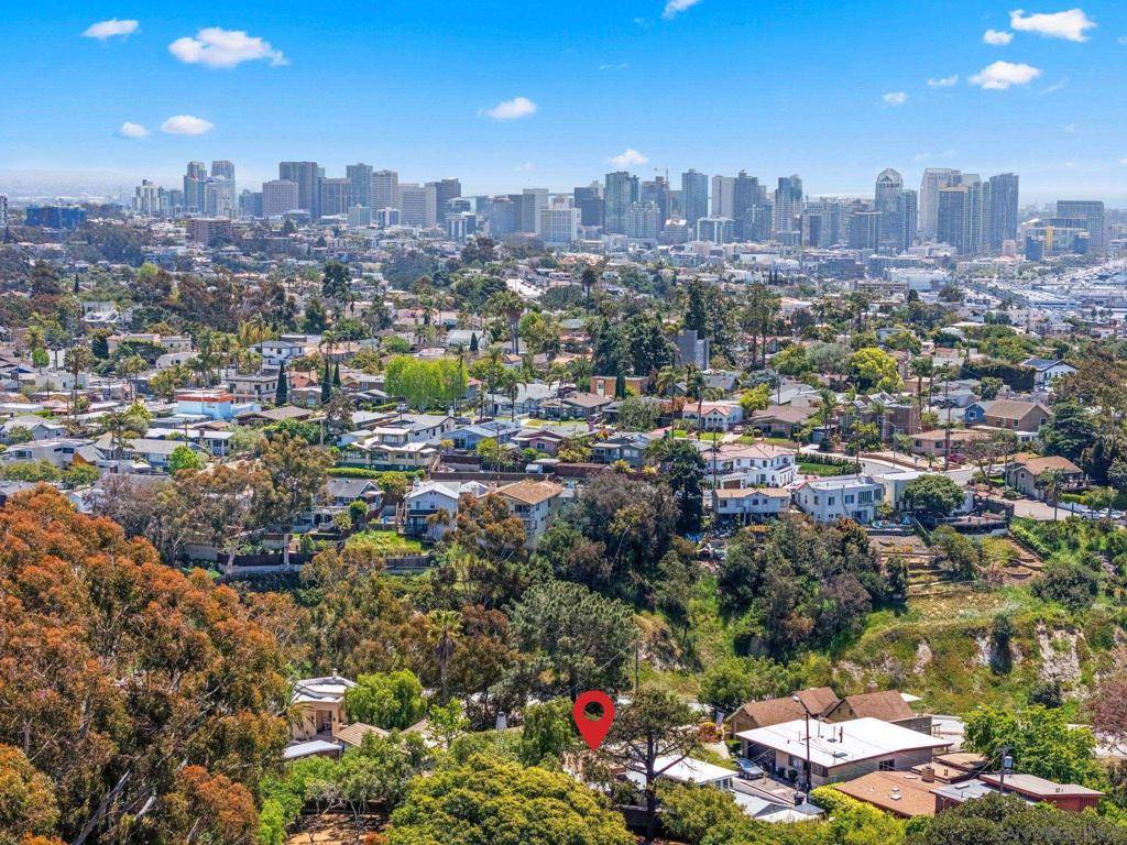 San Diego, CA 92103,3958 Pringle Street