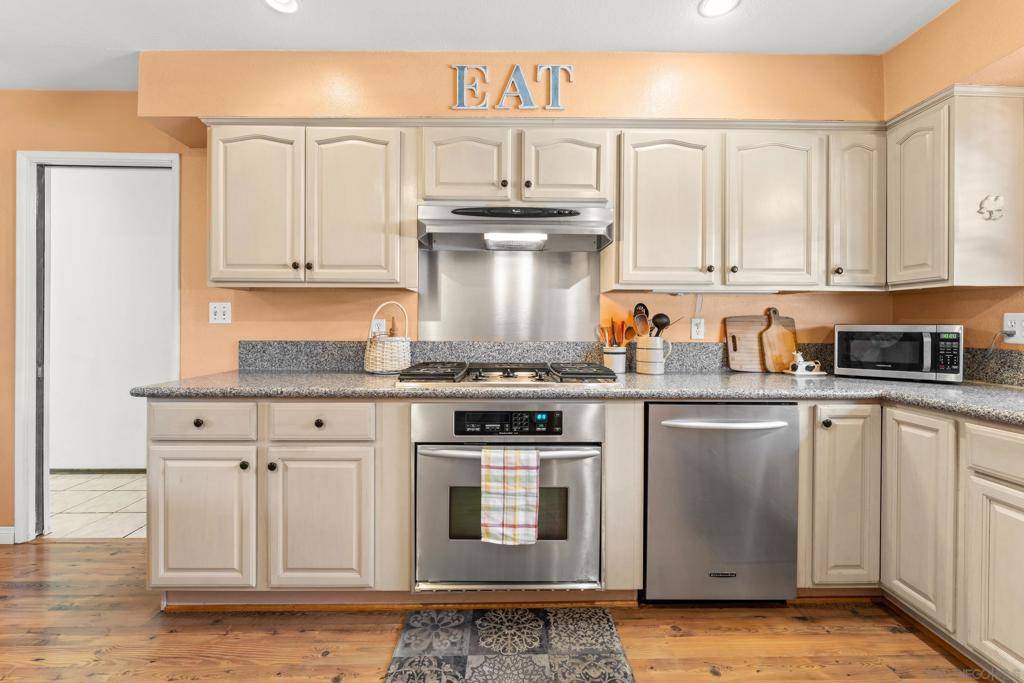 San Diego, CA 92120,6057 Delor Ct