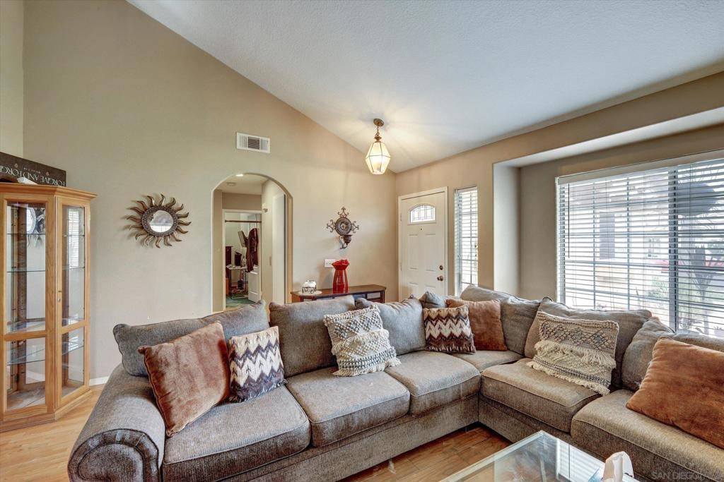 Murrieta, CA 92562,40098 Avenida Venida