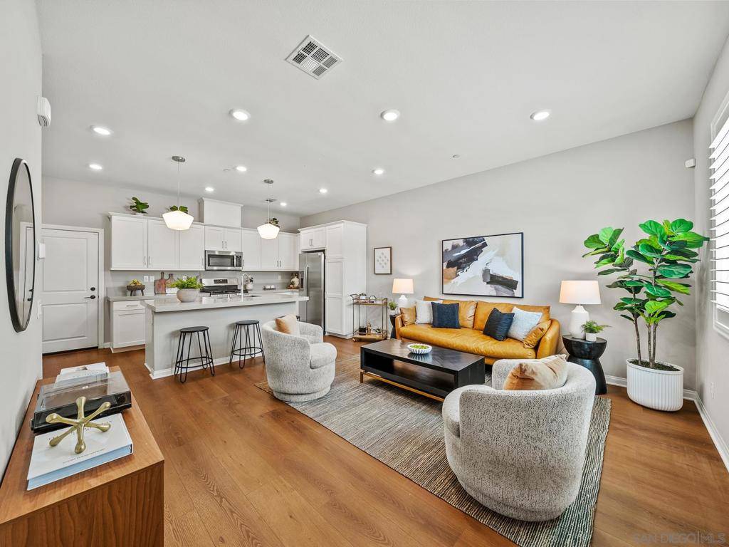 Chula Vista, CA 91913,2201 Bluestone Cir