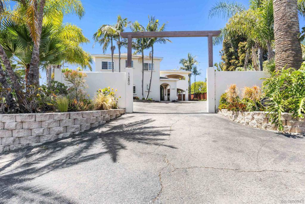 Encinitas, CA 92024,1280 Santa Fe Dr
