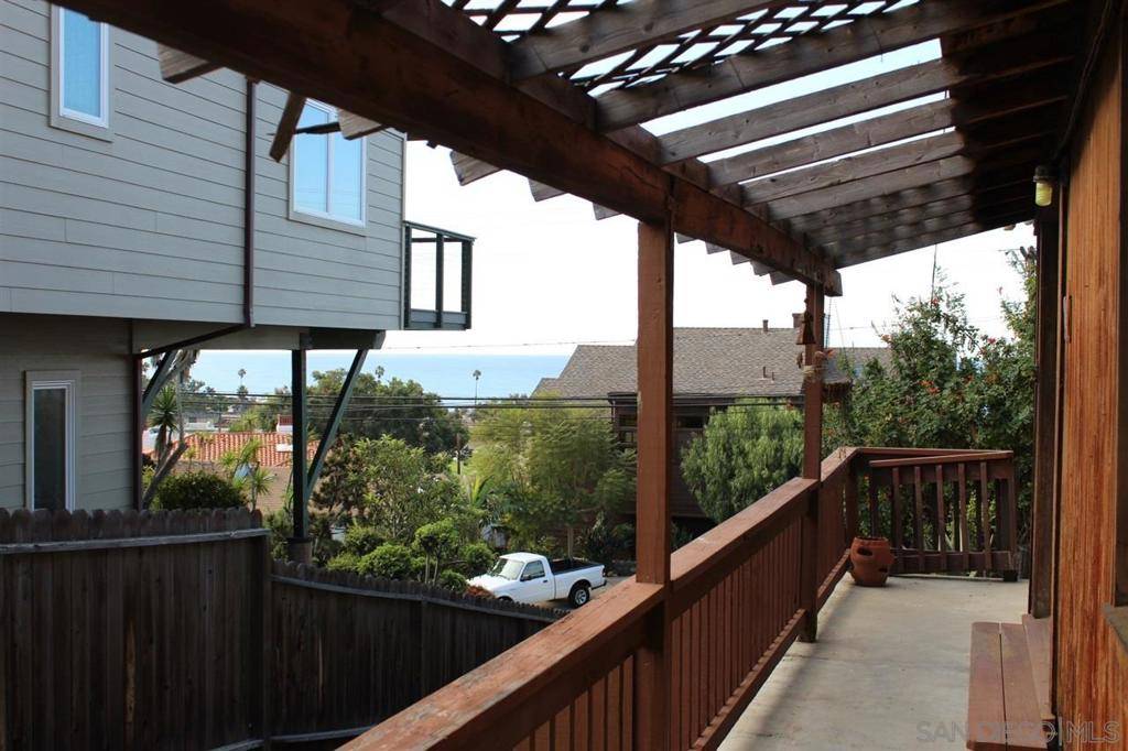 Cardiff By The Sea, CA 92007,1823 WESTMINSTER #B
