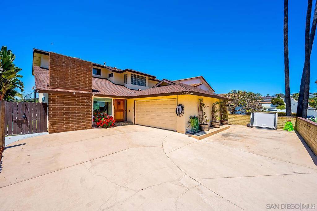 San Diego, CA 92117,4048 Raffee Dr