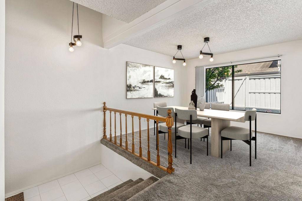 La Jolla, CA 92037,8069 Caminito Gianna