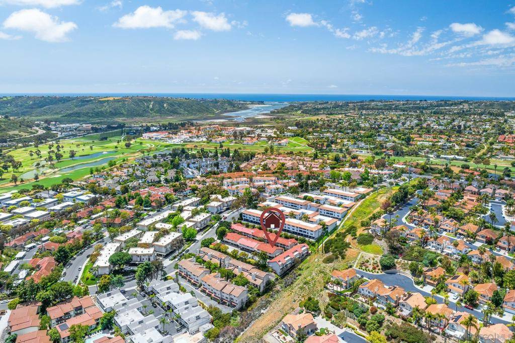 Carlsbad, CA 92009,2352 Altisma Way #15