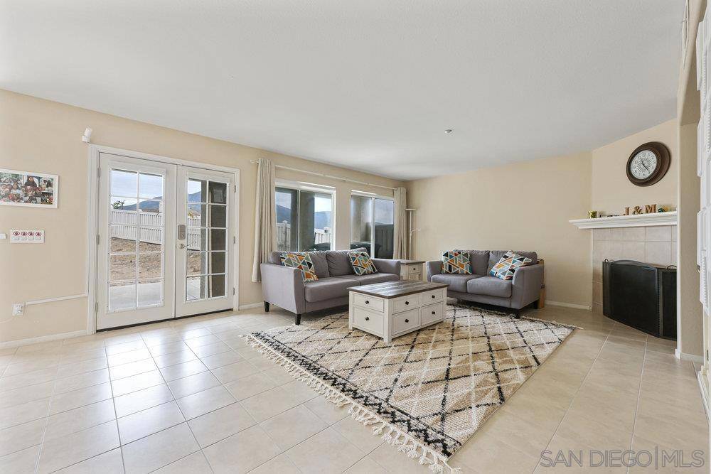 Spring Valley, CA 91978,2176 Pointe Pkwy