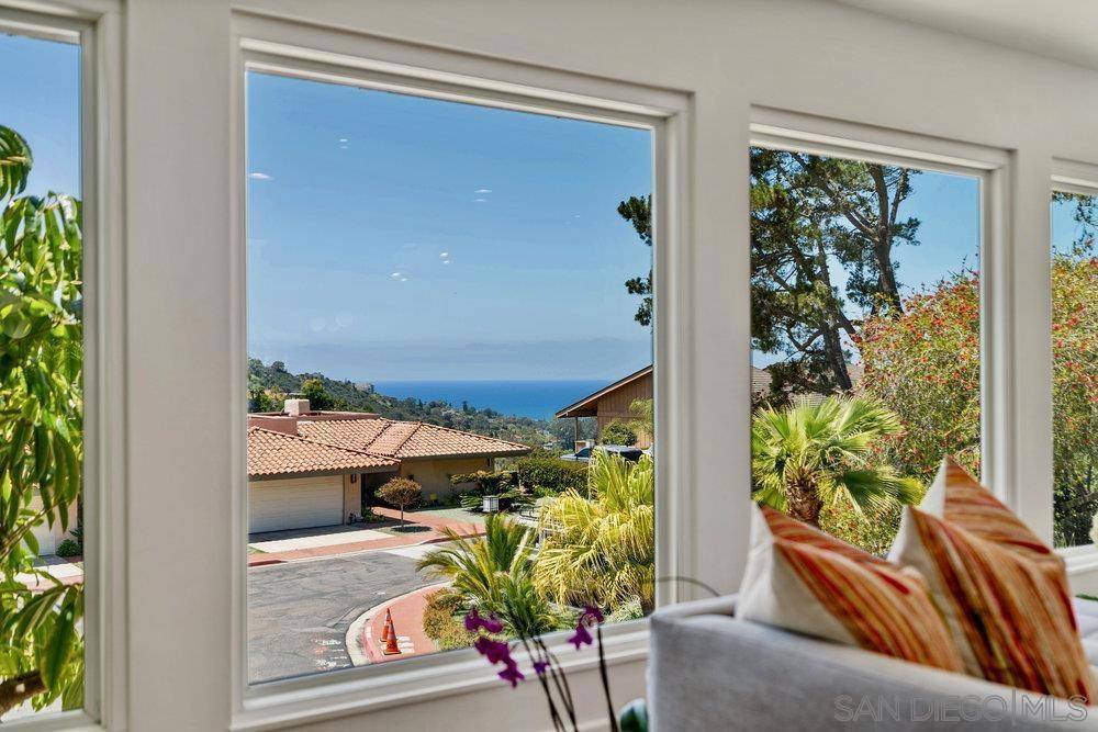 La Jolla, CA 92037,7645 Caminito Coromandel