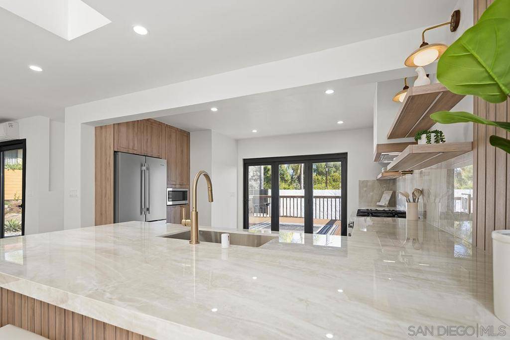 Bonita, CA 91902,5223 Aleman Pl