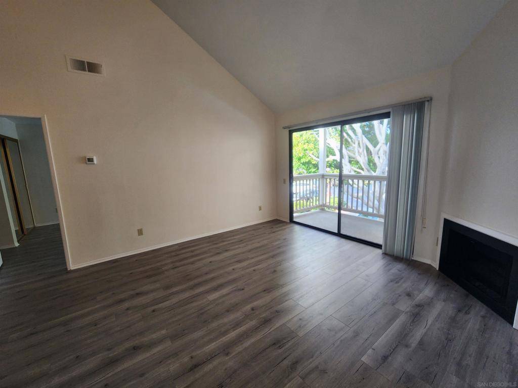 San Diego, CA 92130,12229 Carmel Vista #250