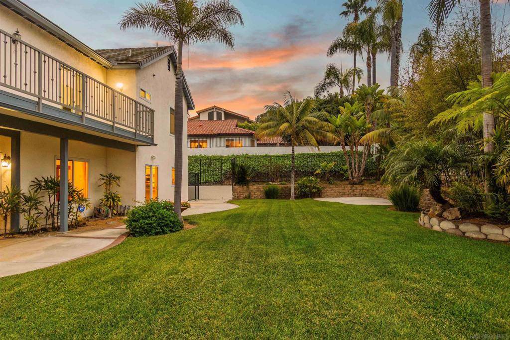 Carlsbad, CA 92009,6823 Corintia St