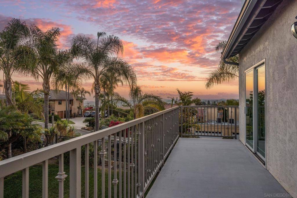 Carlsbad, CA 92009,6823 Corintia St