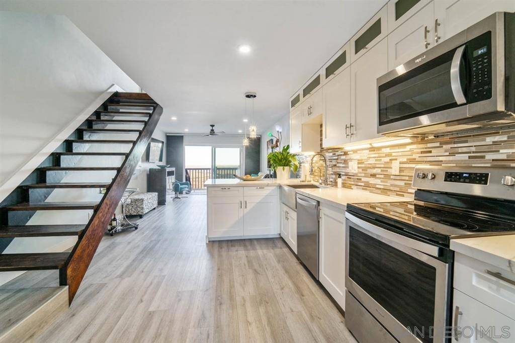 Imperial Beach, CA 91932,1111 Seacoast Drive #59