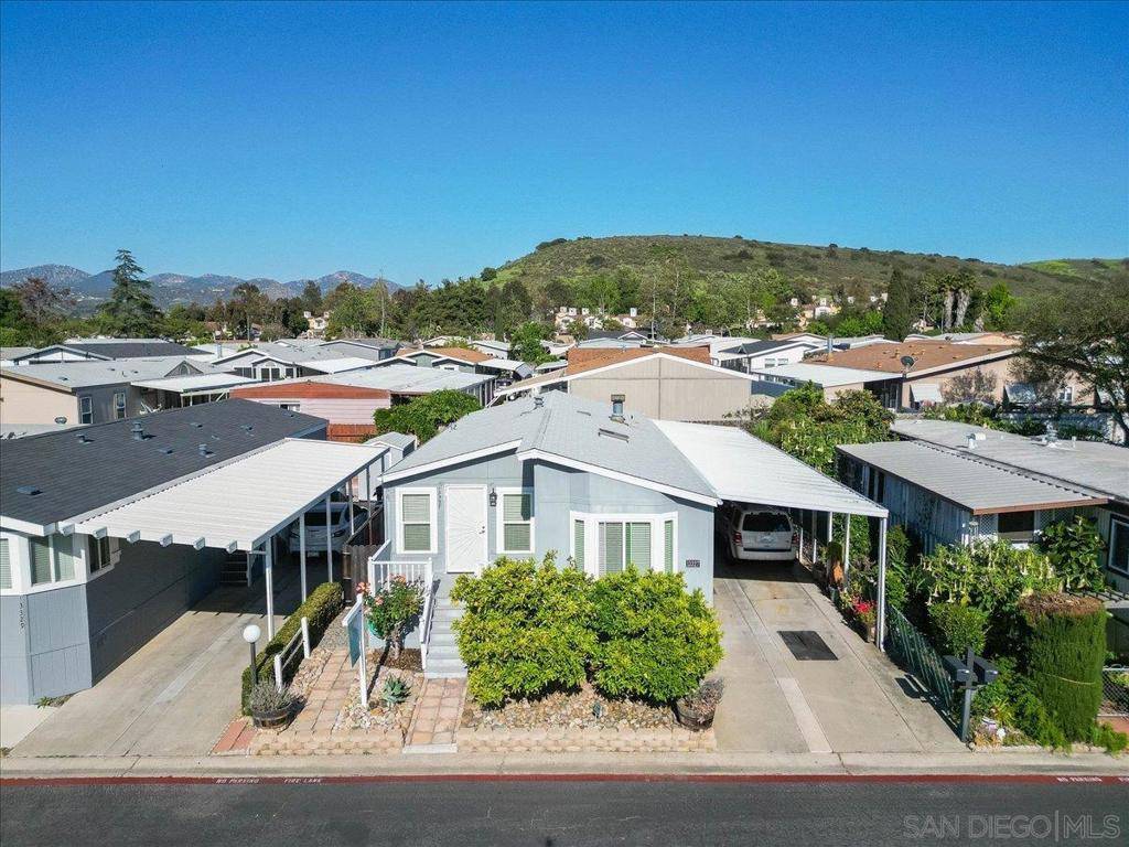 Poway, CA 92064,13327 Casa Vista St
