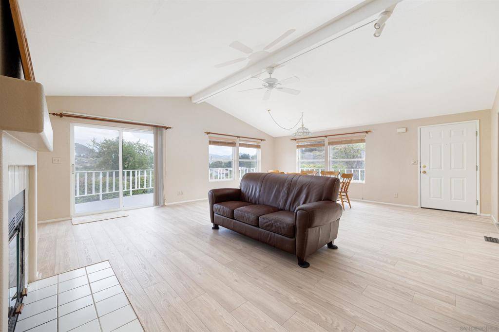 Fallbrook, CA 92028,4650 Dulin Rd #162