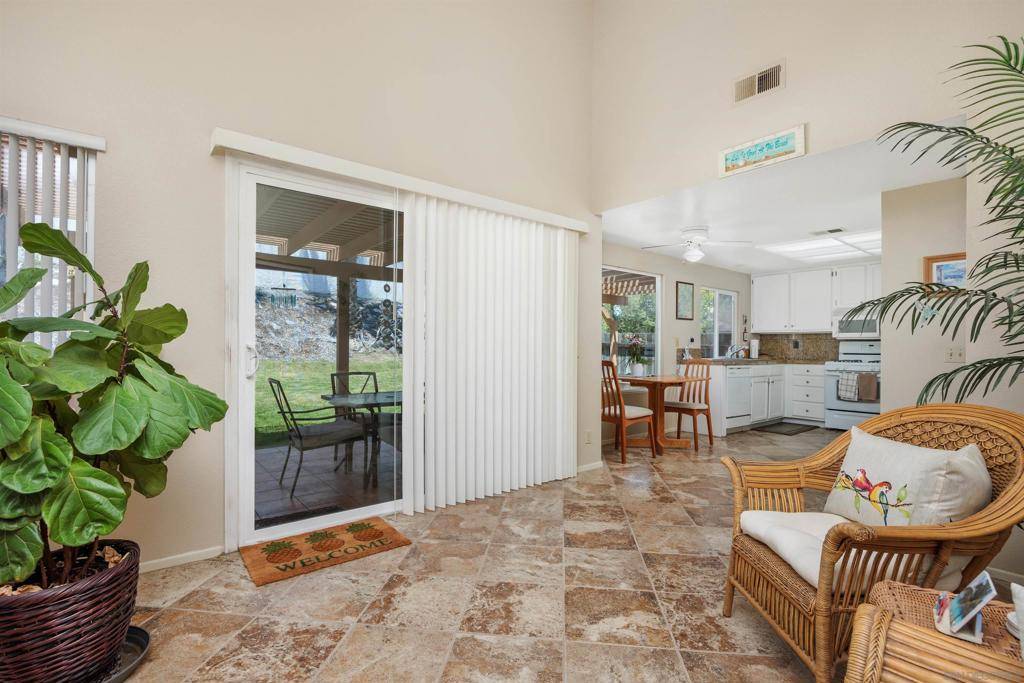 Oceanside, CA 92056,1738 Avenida Alta Mira