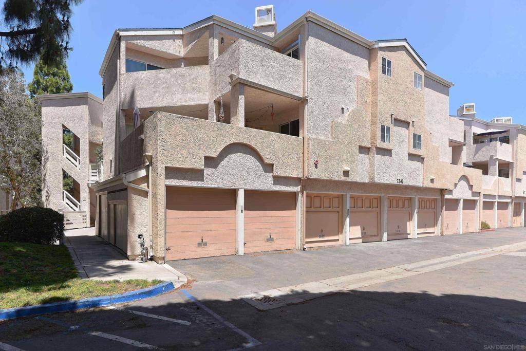 San Diego, CA 92111,7247 Camino Degrazia #44