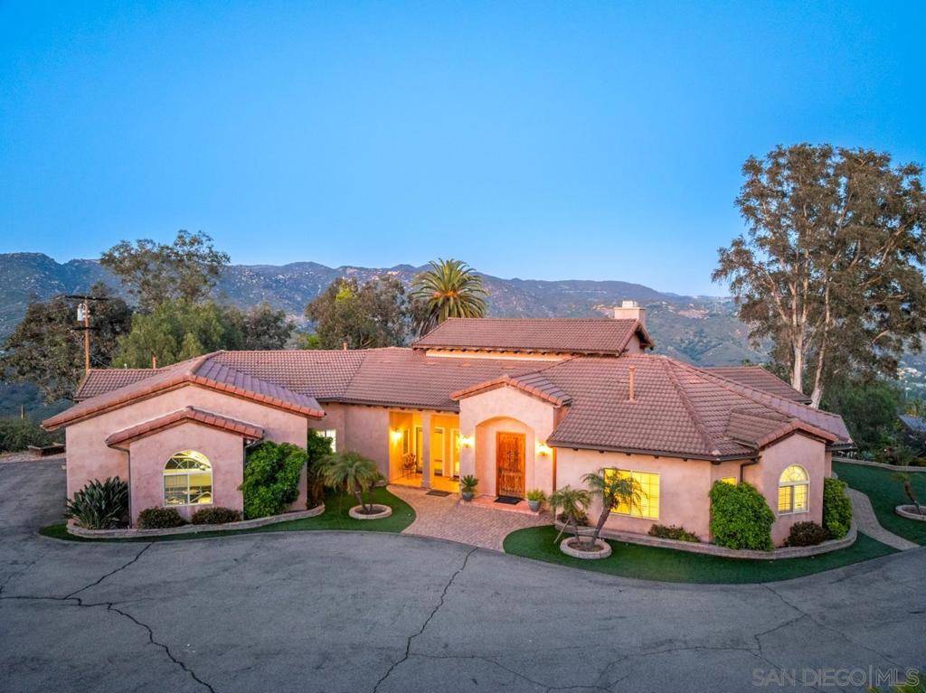 Escondido, CA 92027,2756 Mountain View