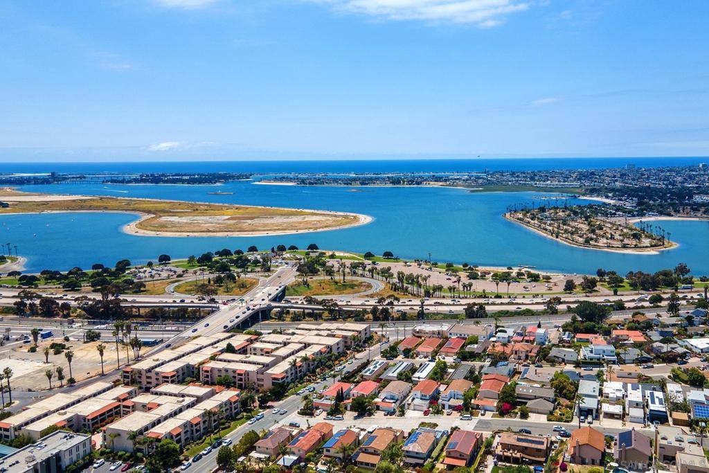 San Diego, CA 92117,2510 Clairemont Dr #303