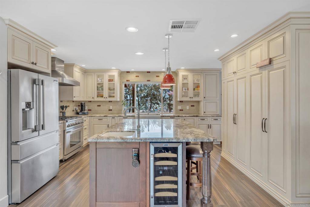 12845 Golden Way Poway, CA 92064