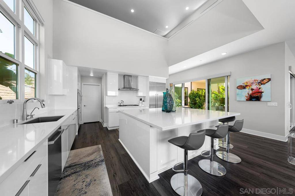San Diego, CA 92130,13722 Canyon Loop Trl