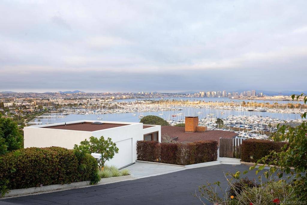 San Diego, CA 92106,3016 Rogers Street