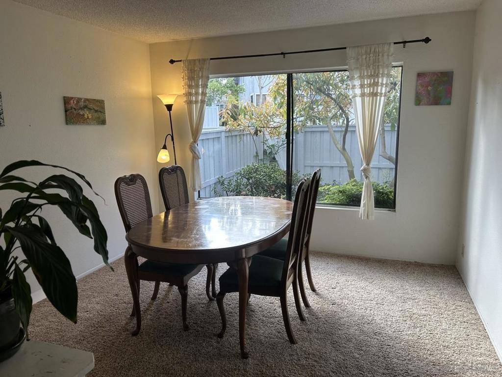 La Jolla, CA 92037,8184 Caminito Sonoma #158