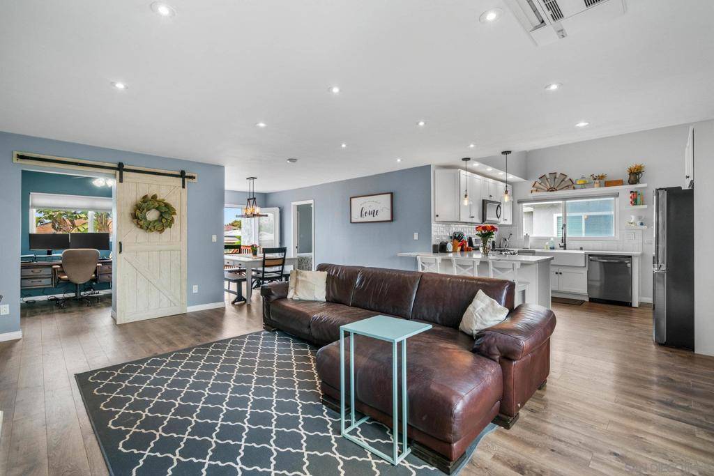 San Diego, CA 92111,3460 Atlas St.
