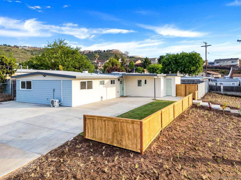 Santee, CA 92071,11011 Meadow Terrace Dr