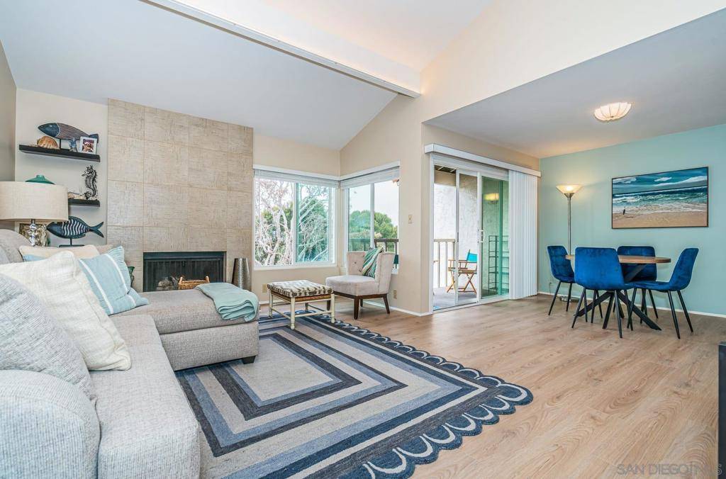 Carlsbad, CA 92011,901 Caminito Madrigal #E