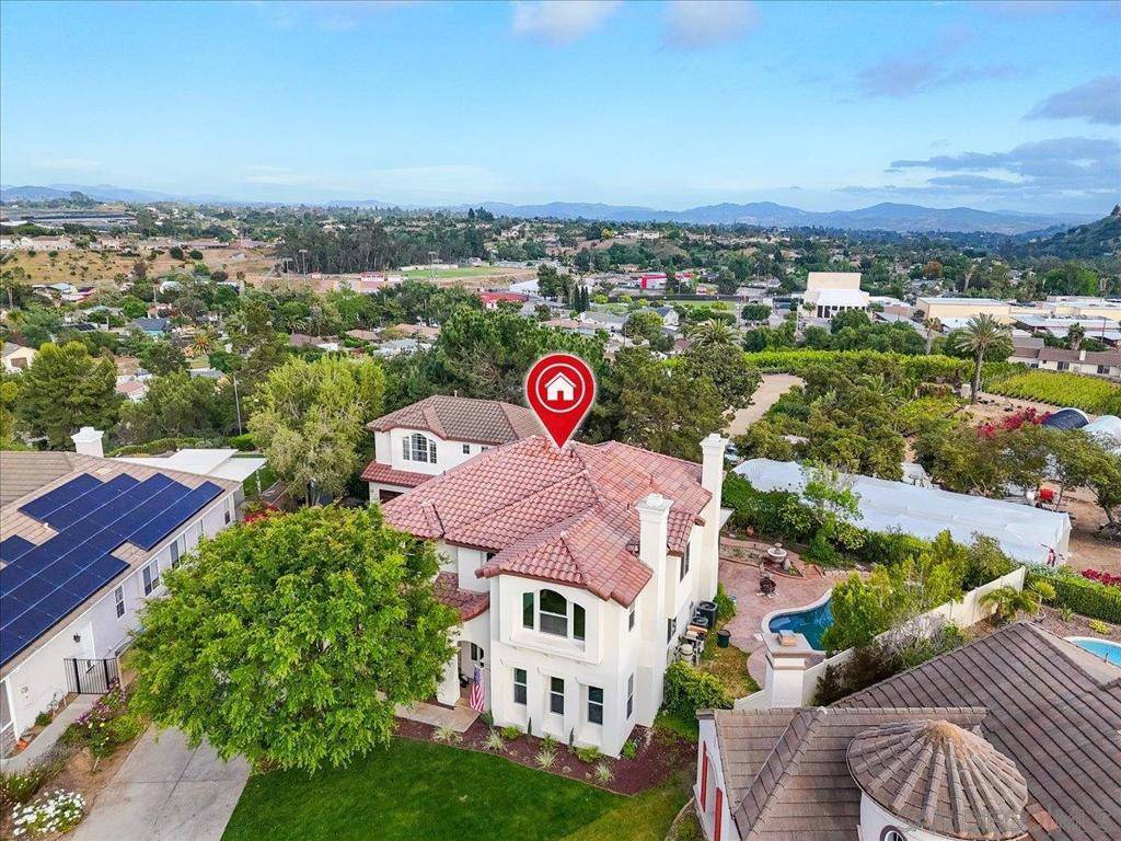 Fallbrook, CA 92028,2196 Kirkcaldy Rd