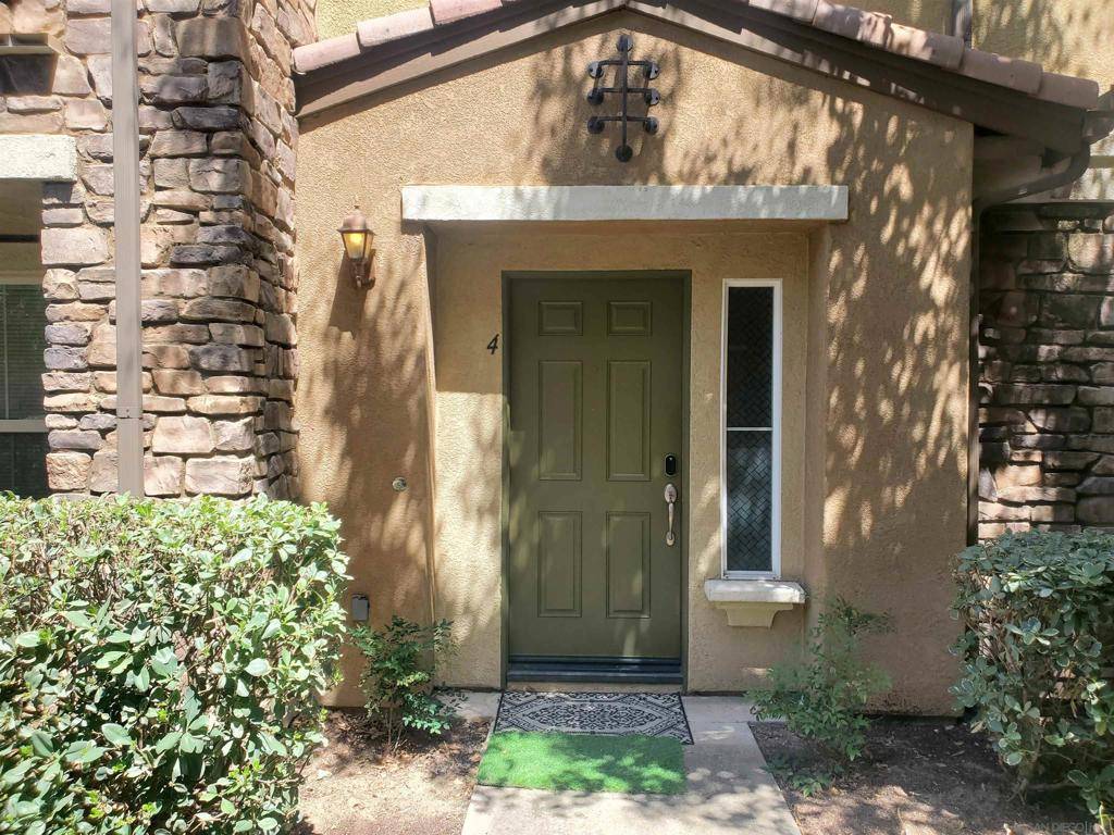 Santee, CA 92071,8806 Appleblossom Ct #4